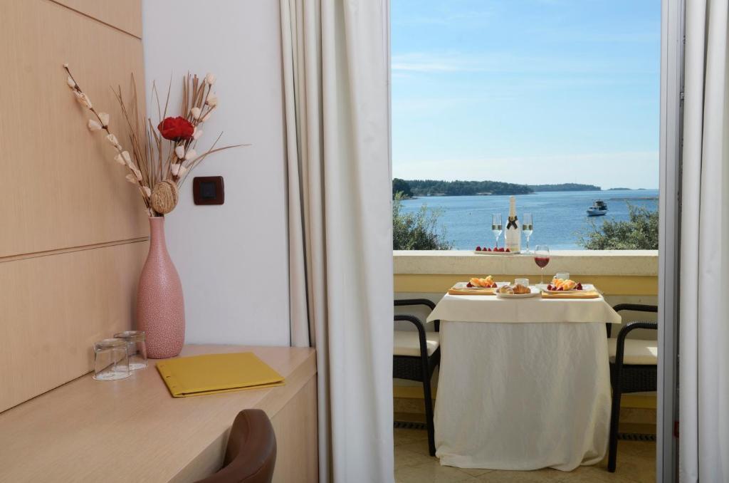 Boutique Mauro 4*